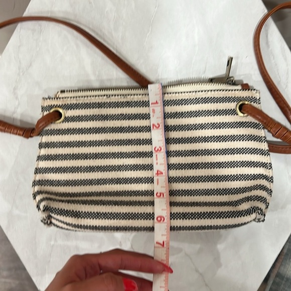 🔥Sole Society Striped Crossbody Bag with Tan Strap🔥 - Picture 5 of 6